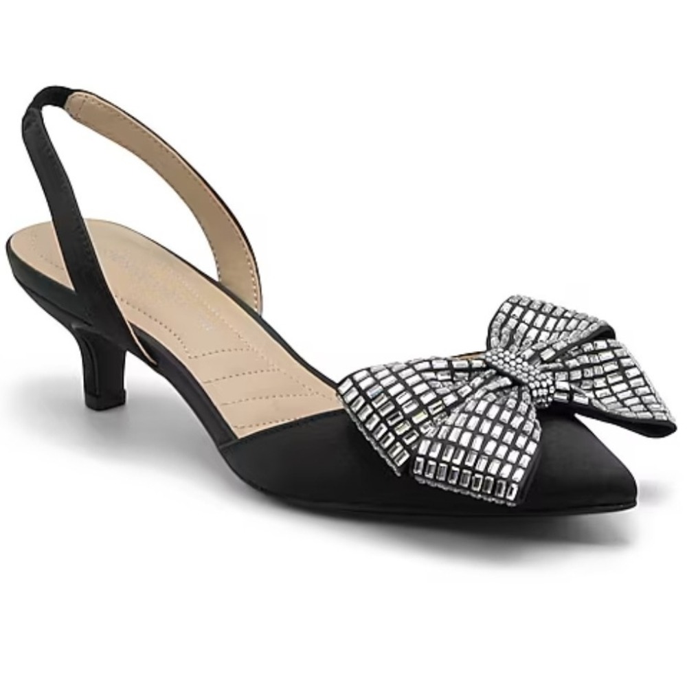 Soroya Womens Pointed Closed Toe Kitten Heel Pump Special Occasion Wedding Party